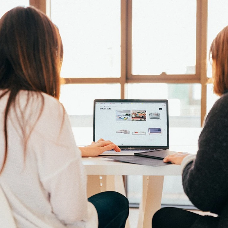 Navigating the World of Insurance Executive Recruiters
